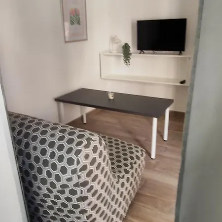 V17 Evalley, Proche Grands Axes Ideal Pro 껑브헤