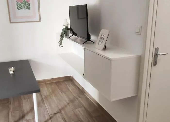 V17 Evalley, Proche Grands Axes Ideal Pro Apartment